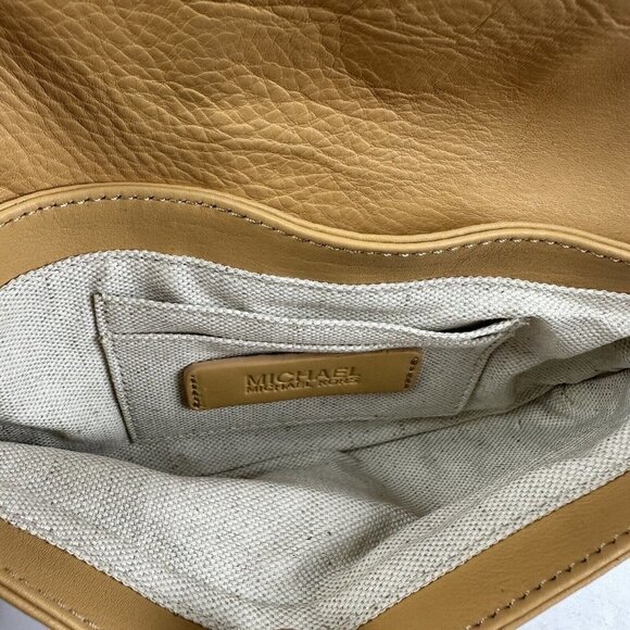 Michael Kors Tan Wristlet Clutch Handbag Purse Wallet Brand New - Picture 8 of 11
